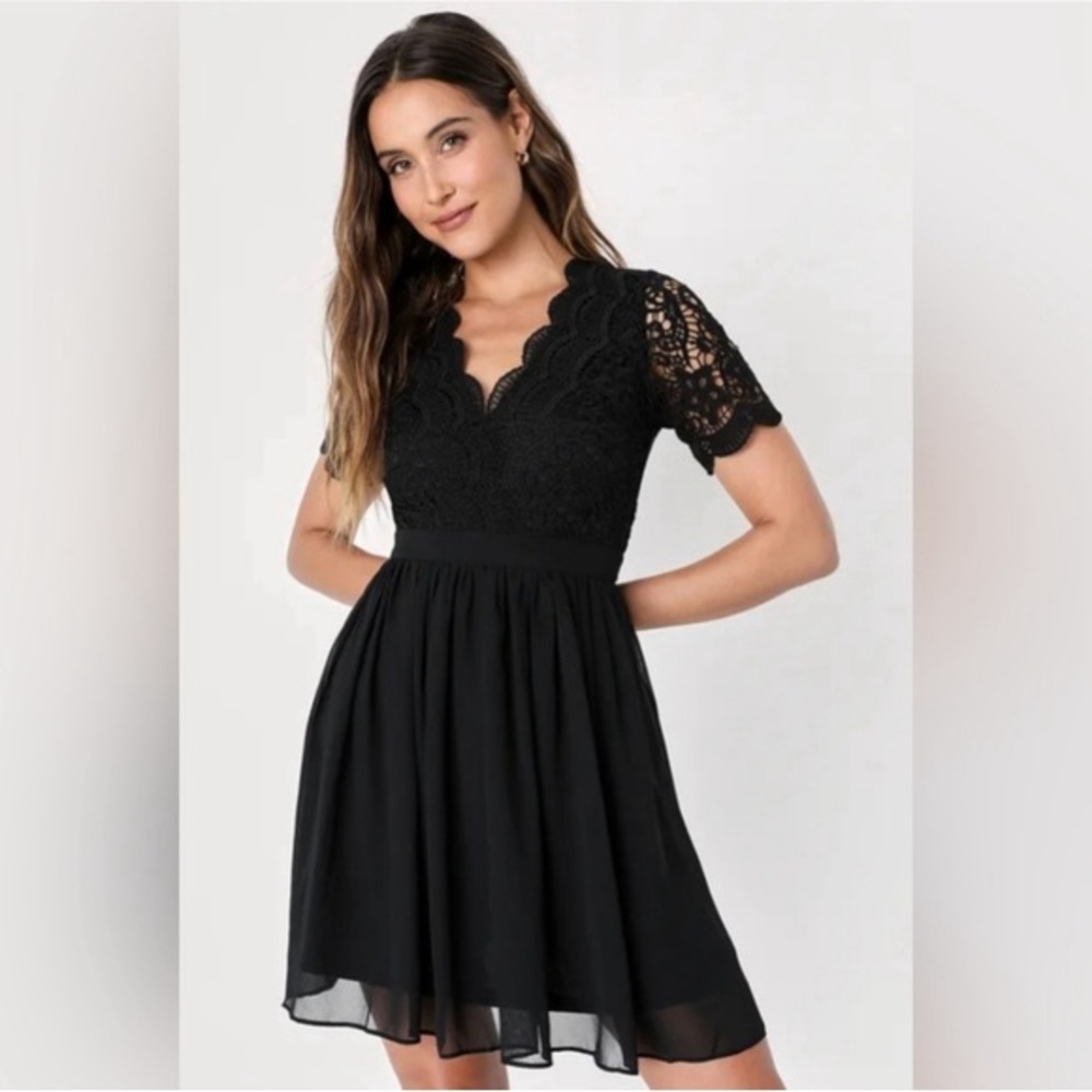 Lulus Black Scalloped Lace Top Short Dress Sz S Flowy Sheer Skirt Short Sleeves